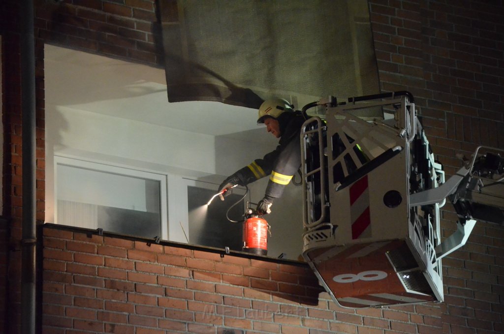 Feuer 1 Balkon Koeln Vingst Miltenbergerstr P5510.JPG - Miklos Laubert